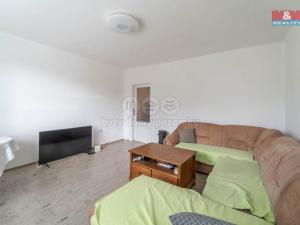 Prodej bytu 3+1, Tmaň, Sídliště, 62 m2