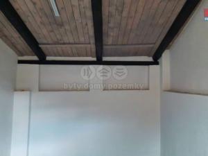 Pronájem garáže, Krupá, 20 m2