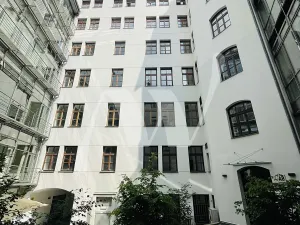 Pronájem kanceláře, Praha - Nové Město, Lazarská, 136 m2
