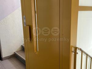 Prodej bytu 2+1, Louny, 17. listopadu, 59 m2