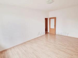 Pronájem bytu 2+1, Praha - Žižkov, Osiková, 57 m2