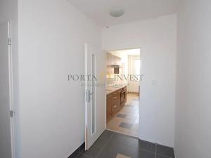 Prodej bytu 3+1, Praha - Stodůlky, Běhounkova, 75 m2