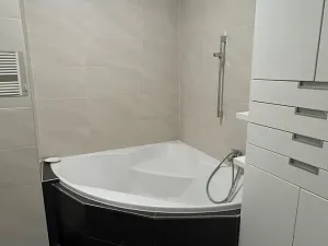Pronájem bytu 3+kk, Praha - Ďáblice, Nad Akcízem, 89 m2