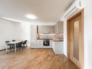 Pronájem bytu 2+kk, Praha - Žižkov, Jana Želivského, 64 m2