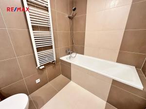 Pronájem bytu 2+kk, Praha - Modřany, Boženy Jandlové, 56 m2