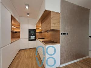 Pronájem bytu 2+kk, Praha - Vysočany, Bassova, 41 m2