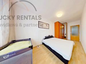 Pronájem bytu 2+kk, Praha - Prosek, Litoměřická, 42 m2