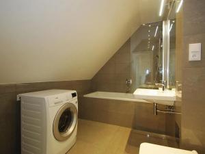 Pronájem bytu 2+kk, Praha - Vinohrady, Slezská, 72 m2