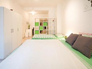 Pronájem bytu 2+1, Praha - Střešovice, Střešovická, 57 m2