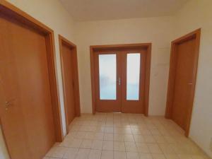 Pronájem bytu 1+kk, Praha - Košíře, Naskové, 55 m2