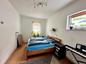 Pronájem bytu 2+kk, Praha - Břevnov, Bělohorská, 49 m2