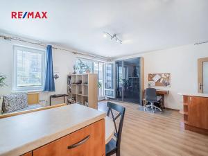 Prodej bytu 1+kk, Praha - Černý Most, Dobrovolného, 32 m2
