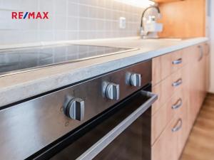 Prodej bytu 1+kk, Praha - Černý Most, Dobrovolného, 32 m2