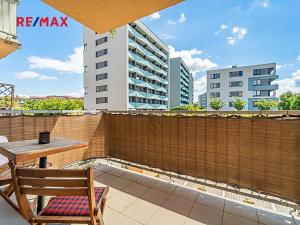 Prodej bytu 1+kk, Praha - Černý Most, Dobrovolného, 32 m2