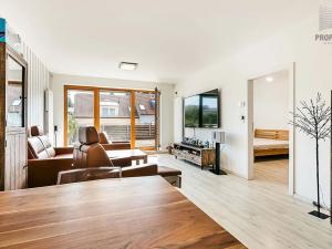 Pronájem bytu 2+kk, Brno, Chmelnice, 79 m2