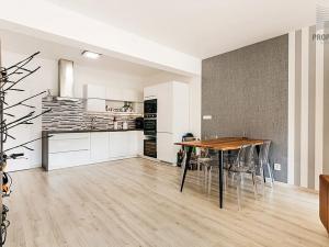 Pronájem bytu 2+kk, Brno, Chmelnice, 79 m2