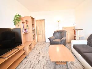 Prodej bytu 2+1, Chomutov, Zahradní, 61 m2