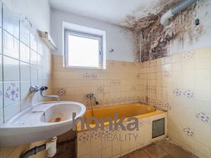 Prodej rodinného domu, Běštín, 193 m2