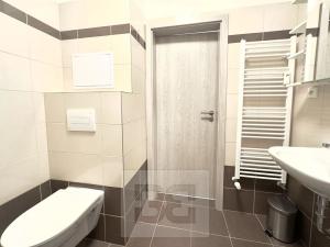 Pronájem bytu 2+kk, Milovice, Slepá, 42 m2
