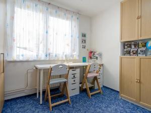Prodej bytu 3+1, Hrádek, Družstevní, 75 m2