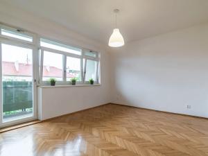 Pronájem bytu 2+kk, Praha - Vršovice, Kišiněvská, 48 m2