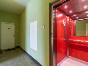 Pronájem bytu 2+kk, Praha - Vršovice, Kišiněvská, 48 m2