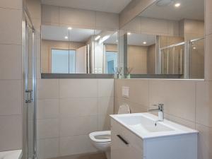 Pronájem rodinného domu, Praha - Březiněves, Na poli, 150 m2