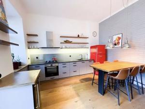Pronájem bytu 2+1, Praha - Karlín, Vítkova, 68 m2