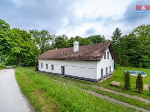 Prodej chalupy, Polička - Lezník, 260 m2