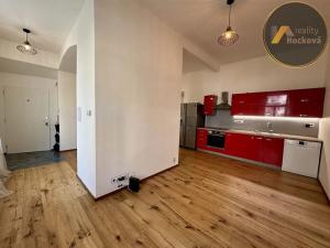 Pronájem bytu 4+kk, Praha - Vršovice, Charkovská, 74 m2