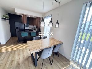 Prodej rodinného domu, Chocerady, 140 m2