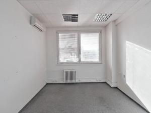 Pronájem kanceláře, Praha - Libeň, Na žertvách, 5500 m2