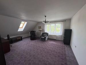 Prodej rodinného domu, Kolinec, 150 m2