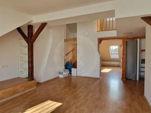 Pronájem bytu 3+kk, České Budějovice, Dukelská, 110 m2