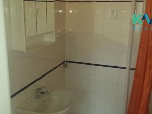 Pronájem bytu 2+1, Karlovy Vary, Krále Jiřího, 59 m2