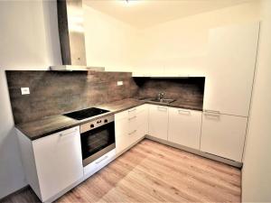 Pronájem bytu 2+kk, Praha - Háje, Jurkovičova, 64 m2