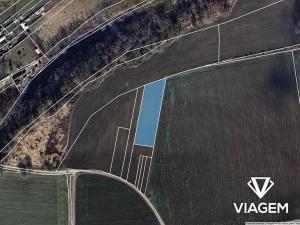 Prodej podílu pole, Lužec nad Vltavou, 408 m2