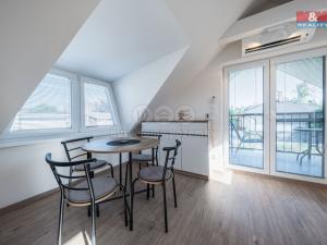 Pronájem atypického bytu, Mukařov - Žernovka, 54 m2