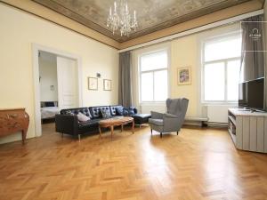 Pronájem bytu 3+1, Praha, Valentinská, 120 m2