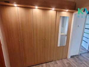 Pronájem bytu 2+1, Ostrov, Masarykova, 57 m2