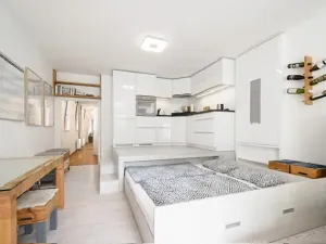 Prodej bytu 1+kk, Praha - Karlín, Rohanské nábřeží, 73 m2