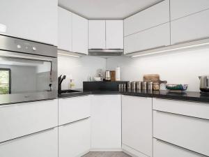 Prodej bytu 1+kk, Praha - Karlín, Rohanské nábřeží, 73 m2