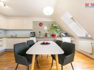 Prodej bytu 5+kk, Praha - Libeň, Na Rokytce, 164 m2