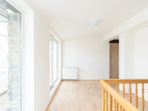 Pronájem bytu 2+kk, Praha - Kobylisy, Pod hliništěm, 53 m2