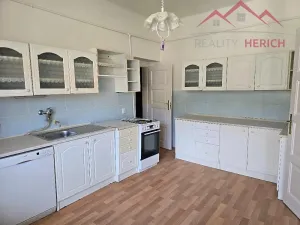 Pronájem bytu 2+1, Chomutov, Křižíkova, 80 m2