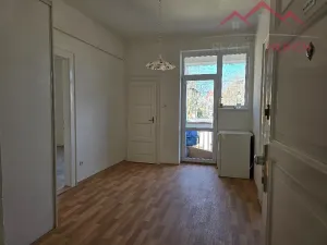 Pronájem bytu 2+1, Chomutov, Křižíkova, 80 m2