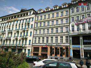 Pronájem garážového stání, Karlovy Vary, Divadelní náměstí, 19 m2