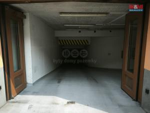 Pronájem garážového stání, Karlovy Vary, Divadelní náměstí, 19 m2