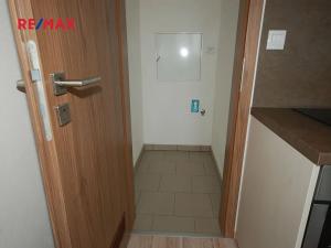 Pronájem bytu 1+kk, Velký Osek, U hřiště, 34 m2