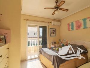 Prodej rodinného domu, San Miguel de Salinas, Španělsko, Calle La Cenia, 99 m2